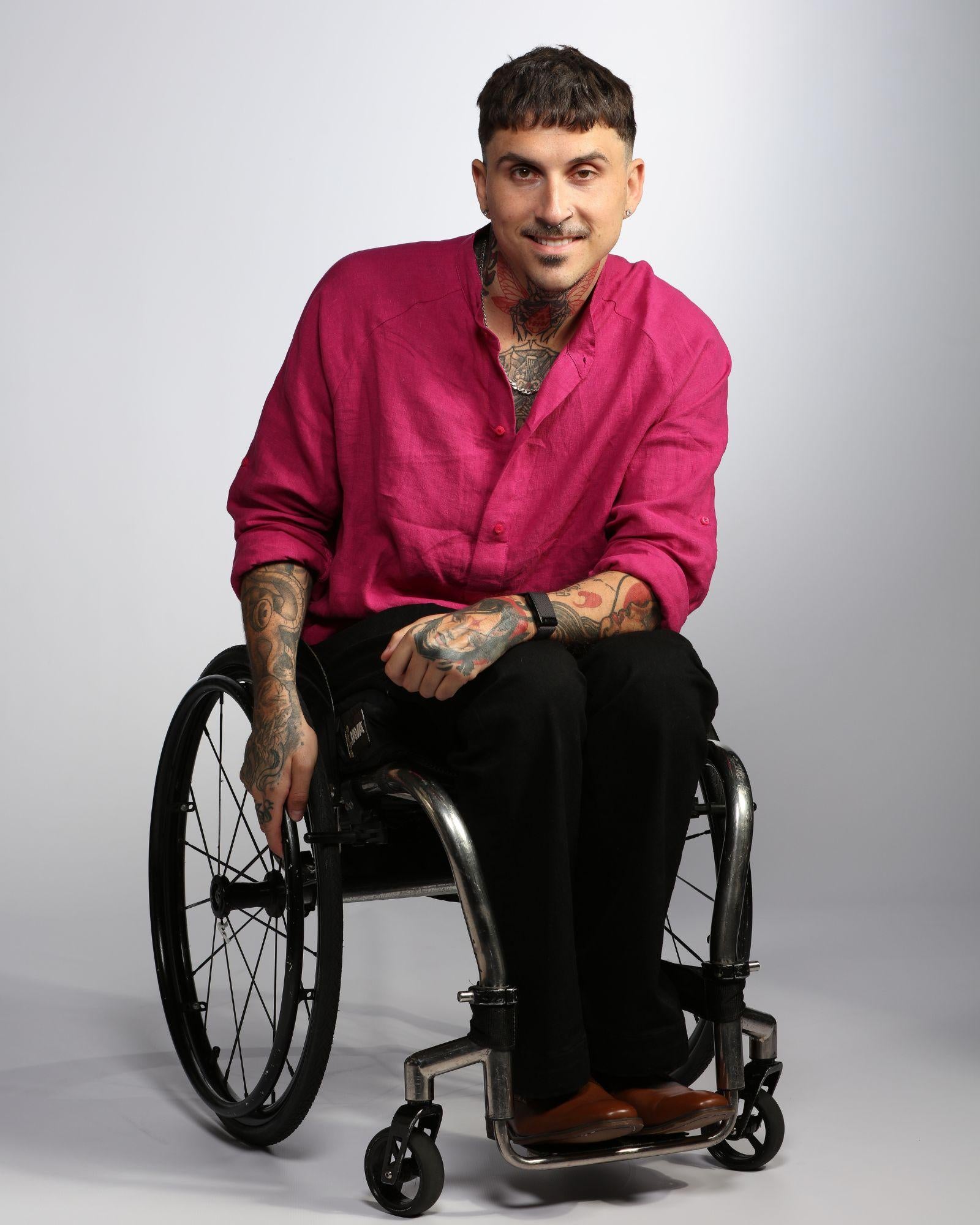 Cruiser Magnetic Linen Shirt for Dexterity Support - Christina Stephens