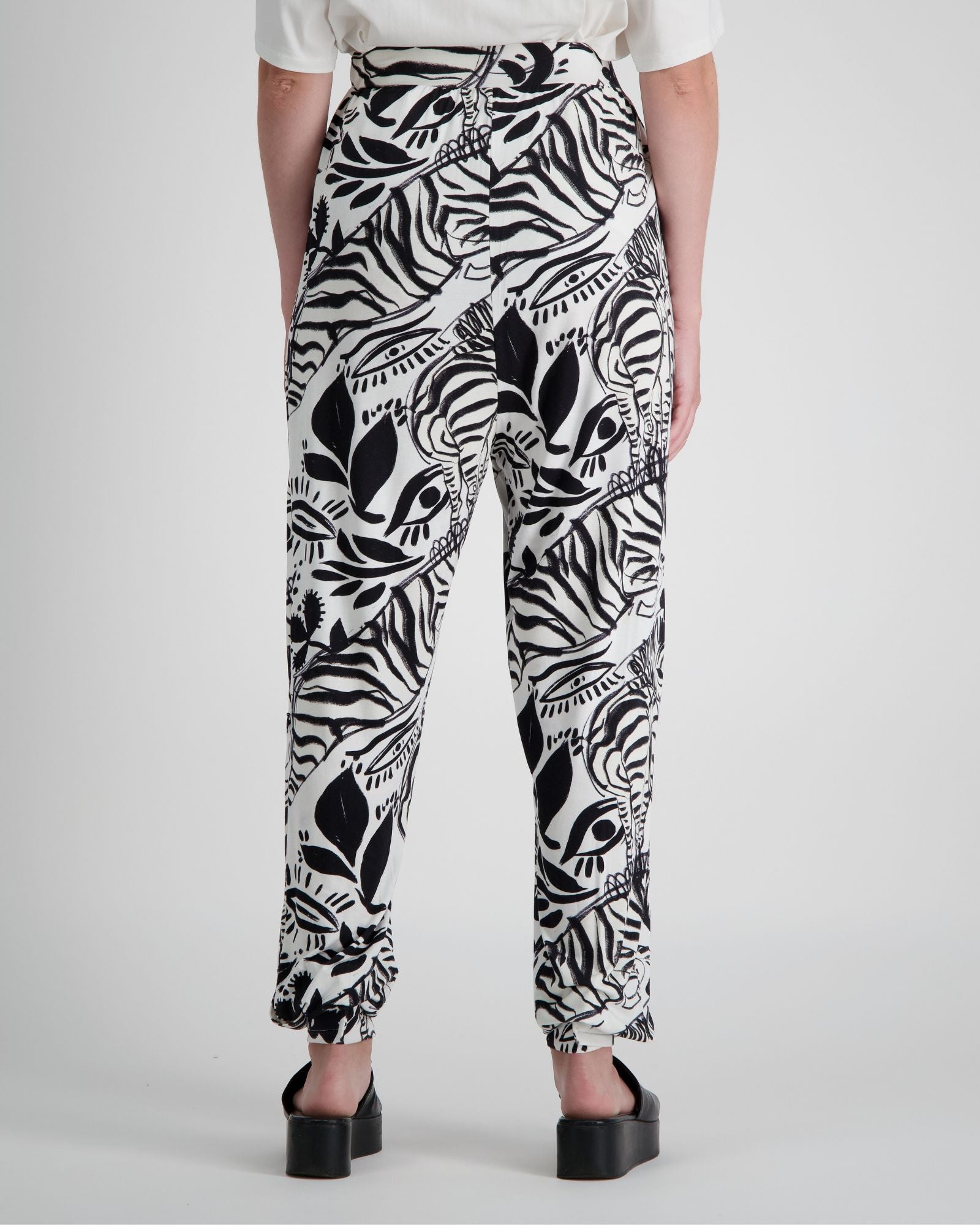 Roisin Adaptive Slouch Pants for Self Catheterisation Support - Christina Stephens