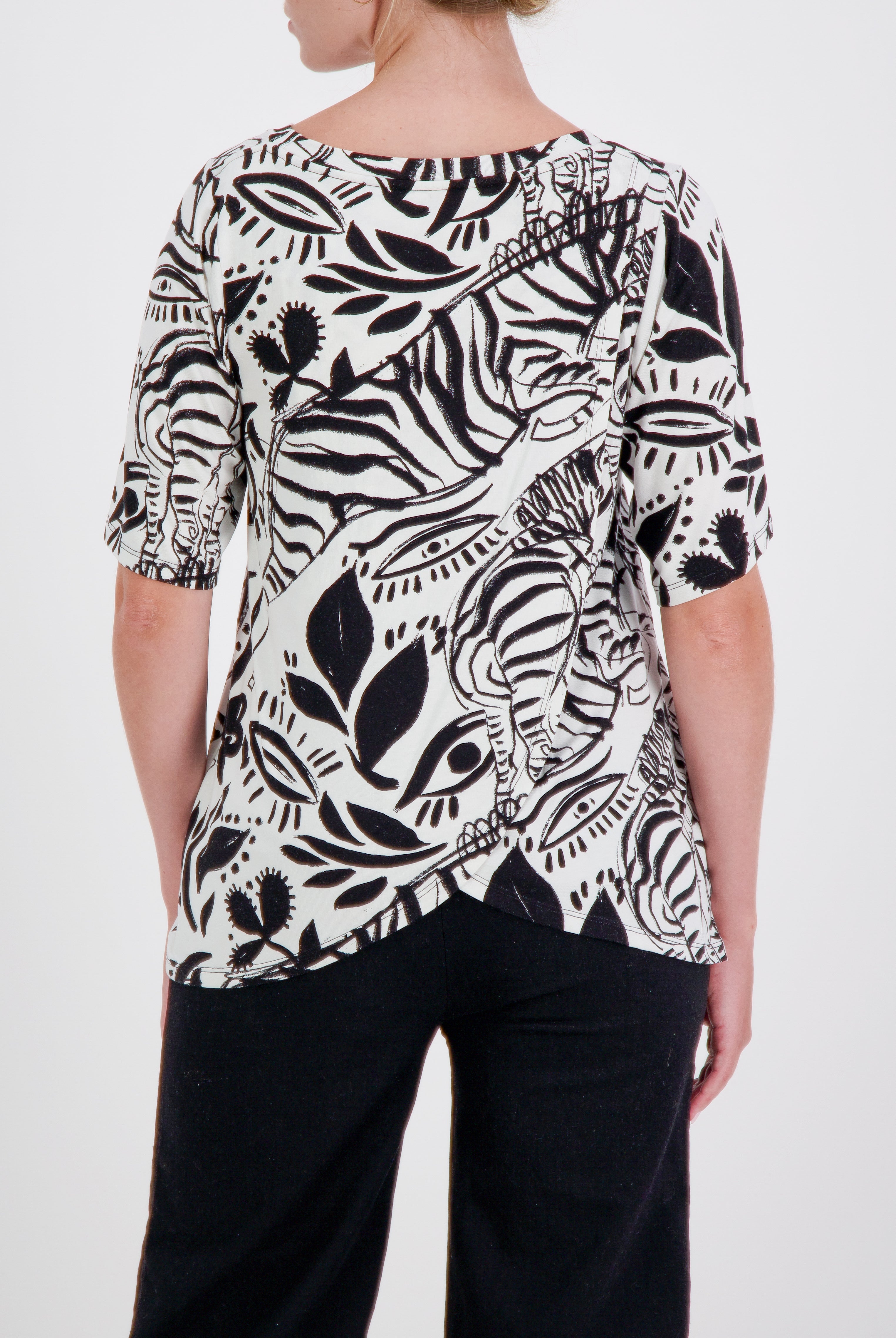 Lilli Leaf Back T-Shirt for Dexterity and Sensory Needs - Christina Stephens
