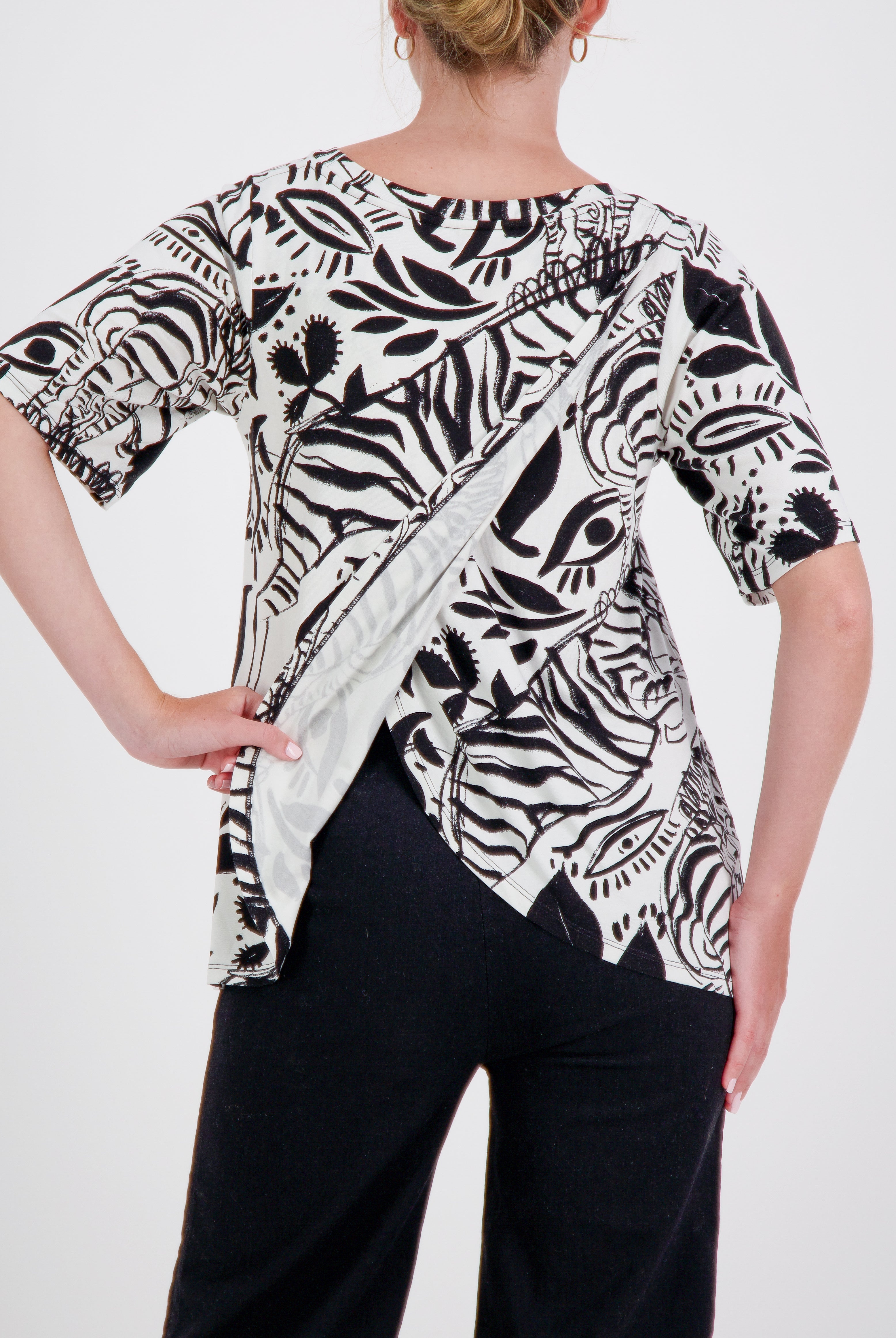 Lilli Leaf Back T-Shirt for Dexterity and Sensory Needs - Christina Stephens