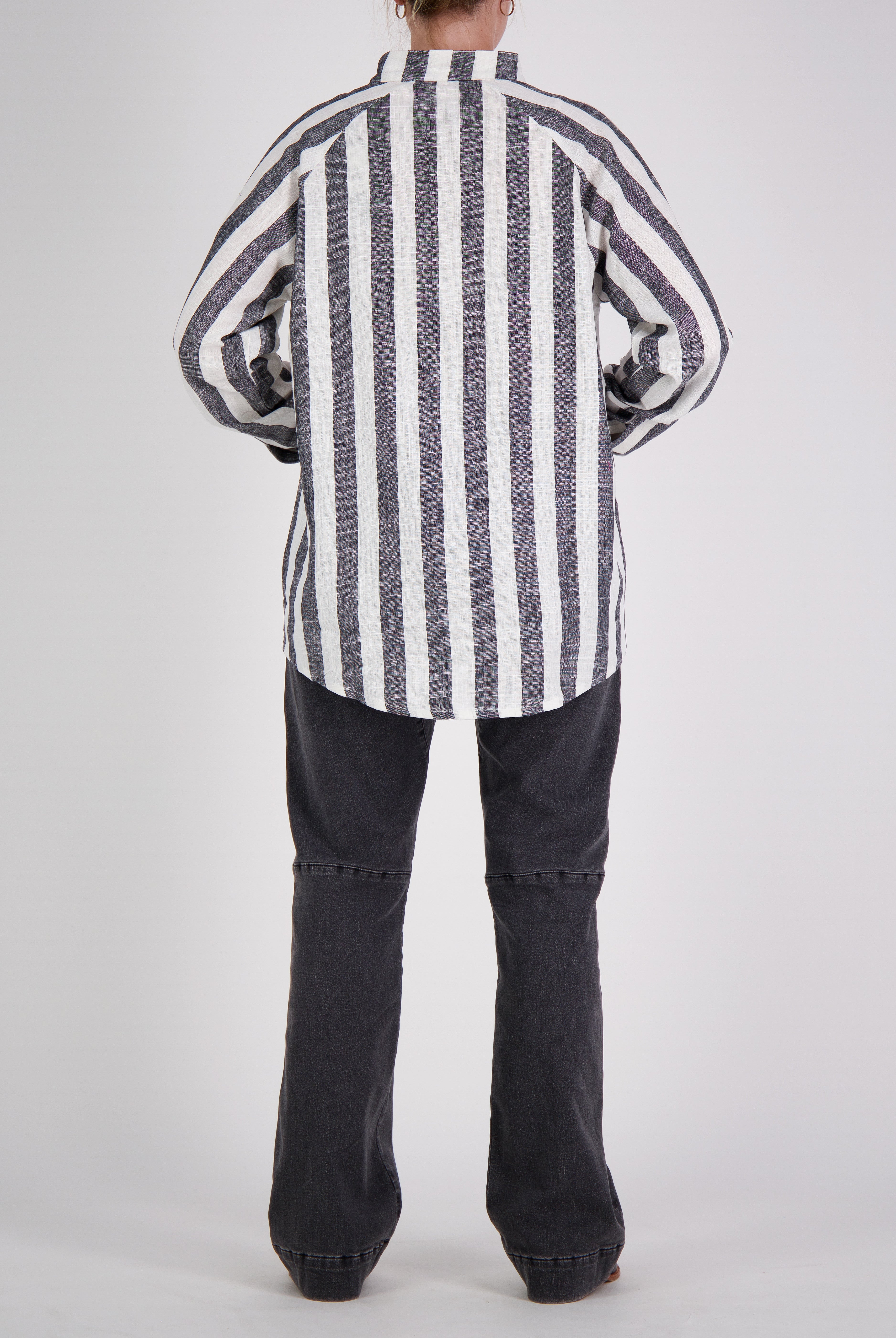 Cruiser Magnetic Linen Shirt for Dexterity Support - Christina Stephens