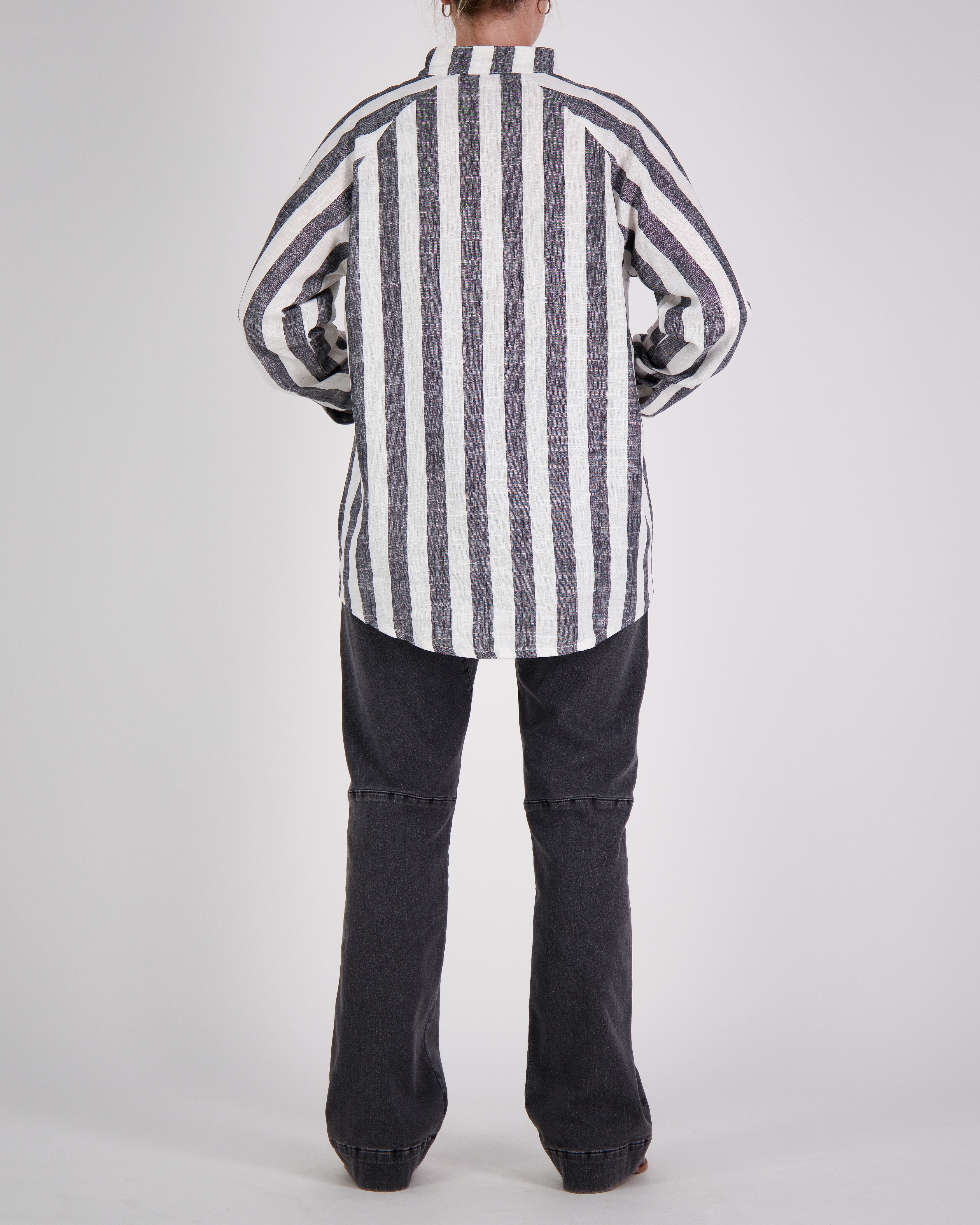 Cruiser Magnetic Linen Shirt for Dexterity Support - Christina Stephens