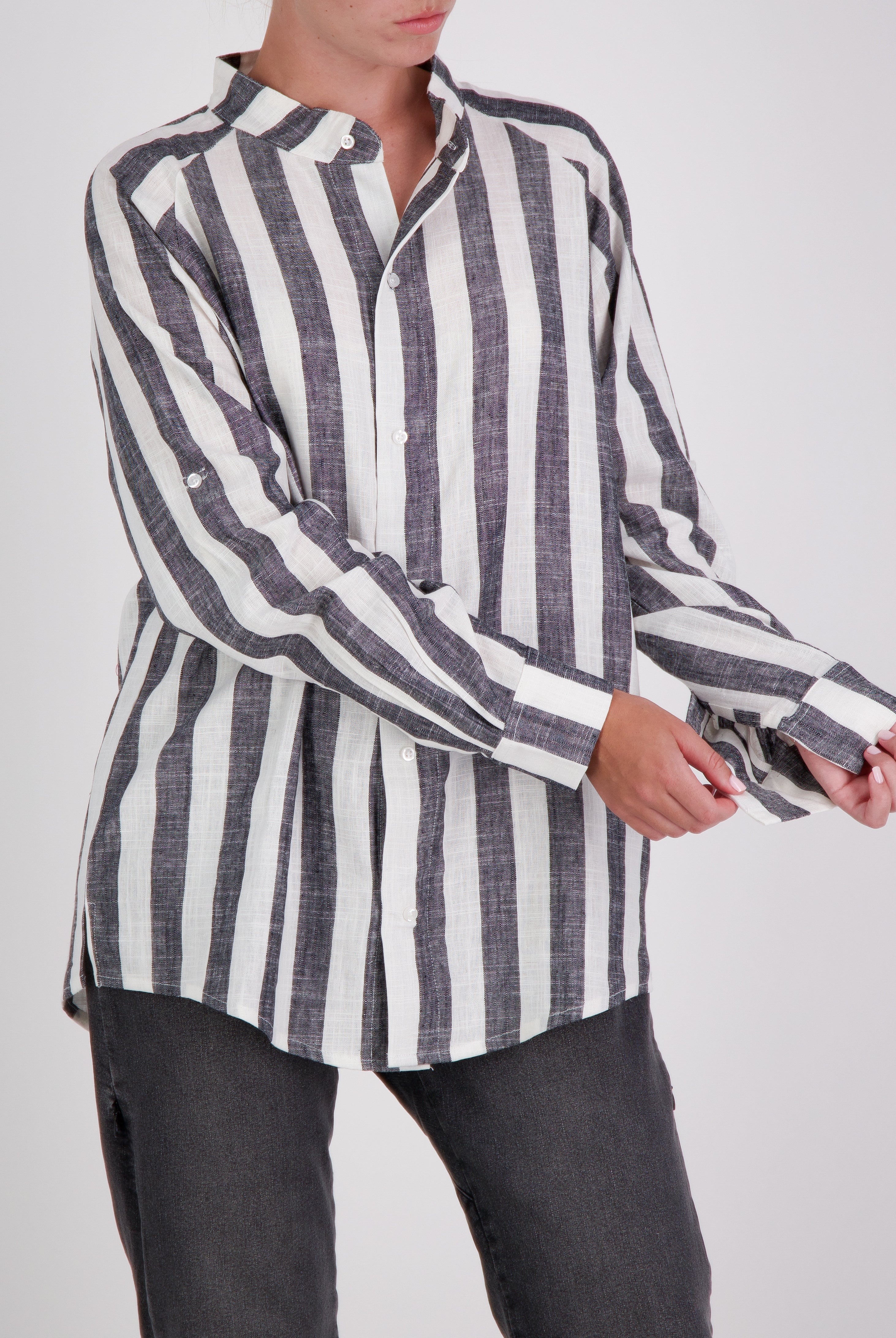 Cruiser Magnetic Linen Shirt for Dexterity Support - Christina Stephens