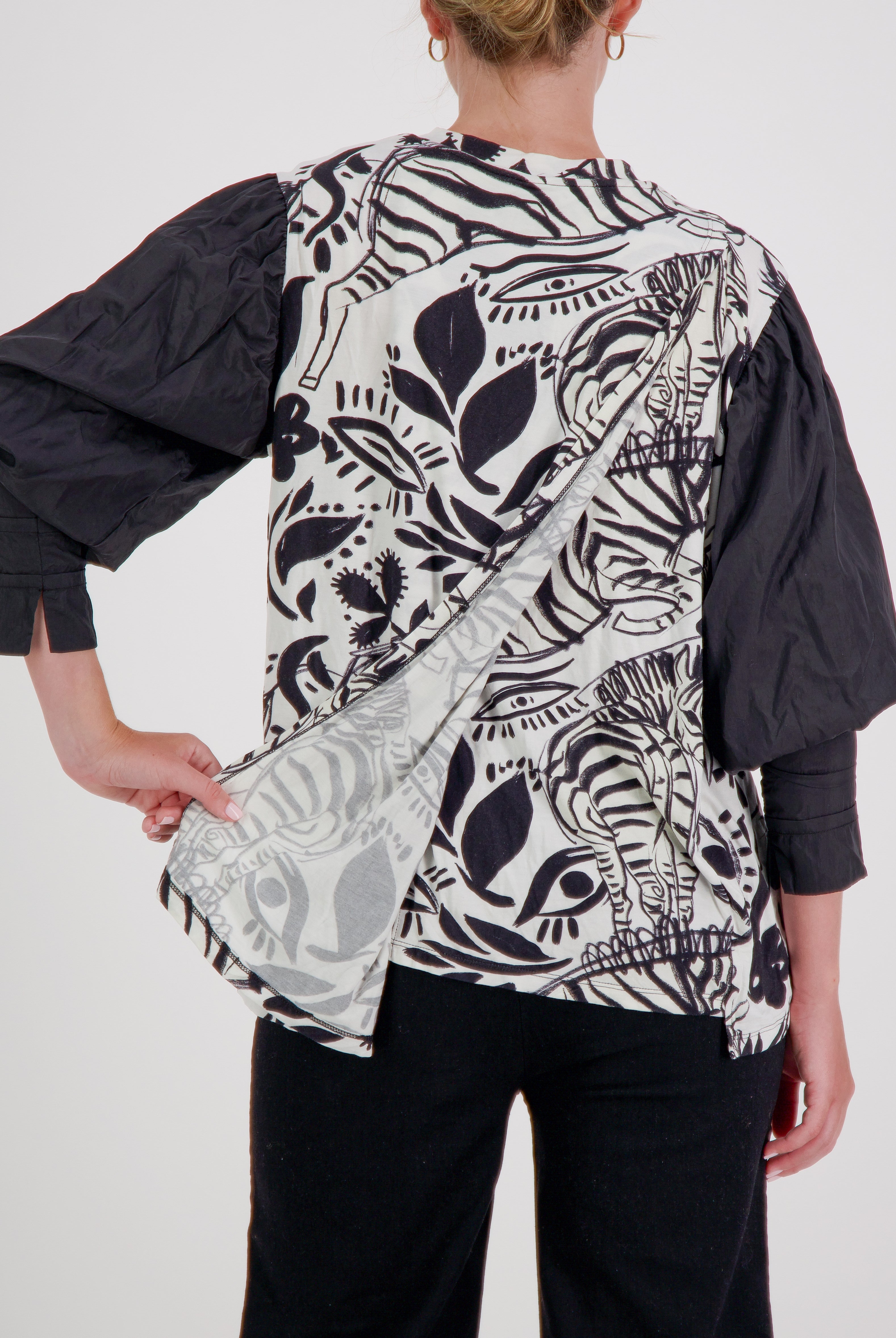 Tracey Adaptive Prism Back Top for Dexterity and Mobility Support - Abstract Print - Christina Stephens