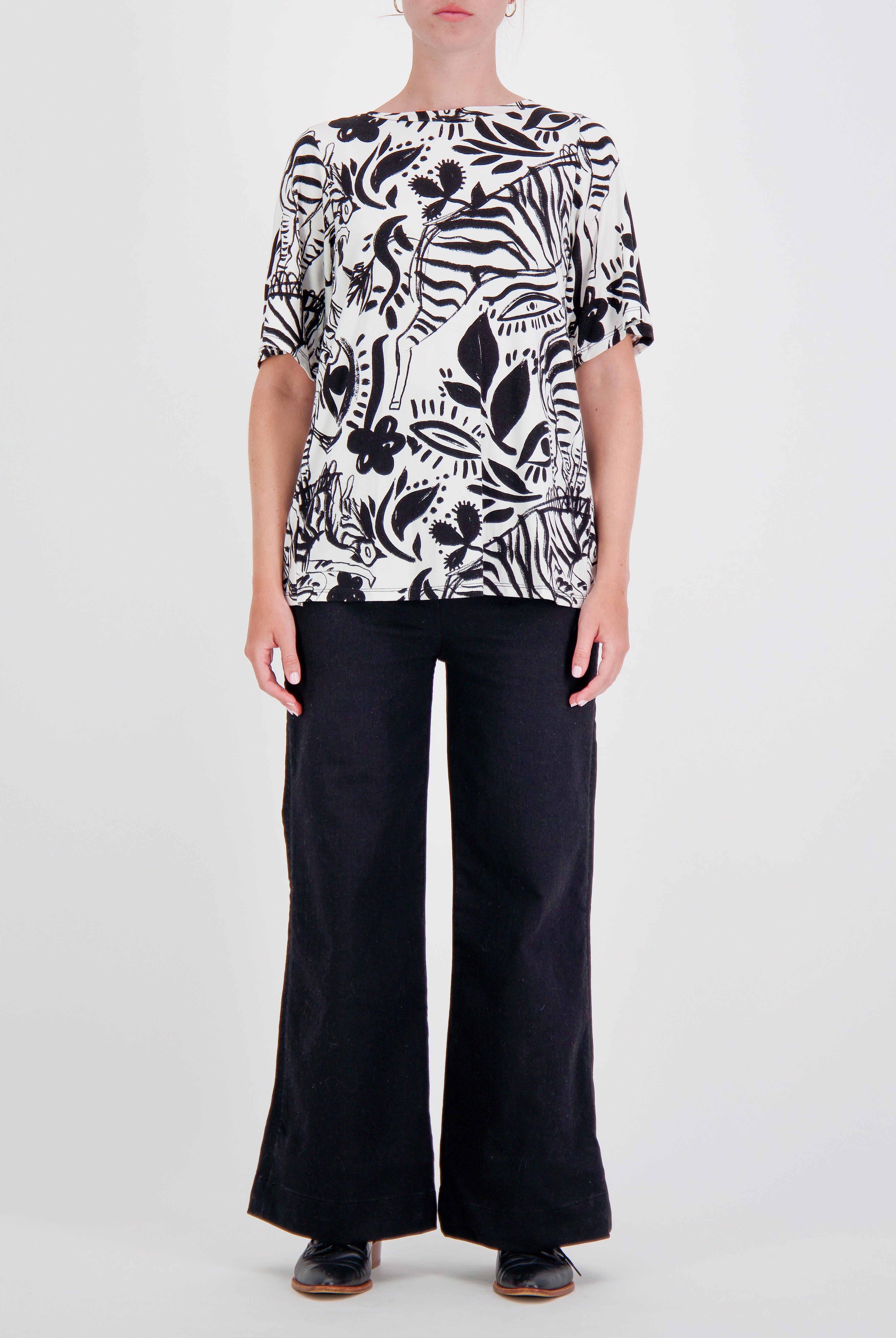 Lilli Leaf Back T-Shirt for Dexterity and Sensory Needs - Christina Stephens