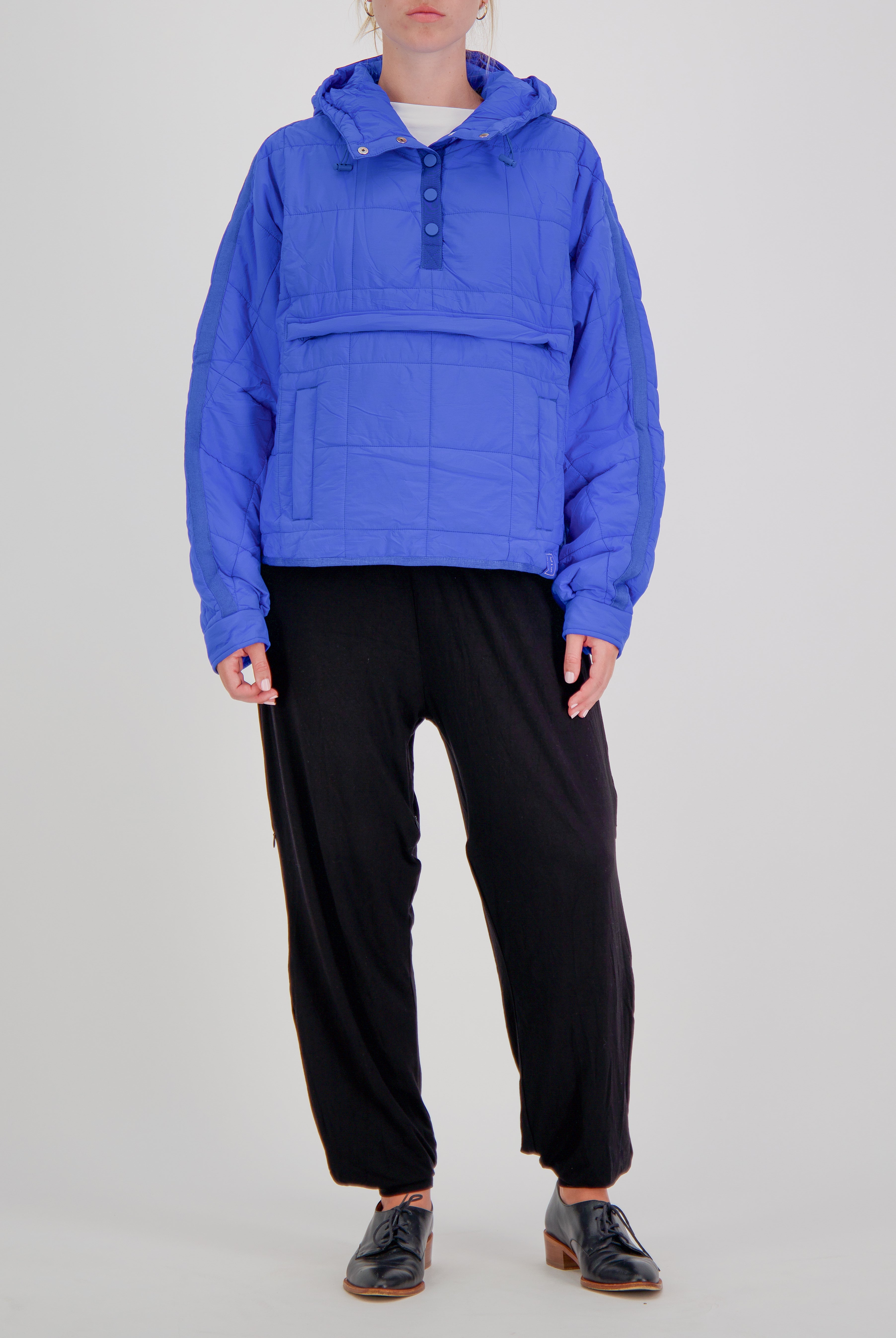 Elly Universal Adaptive Puffer Jacket for Wheelchair Users - Blue - Christina Stephens