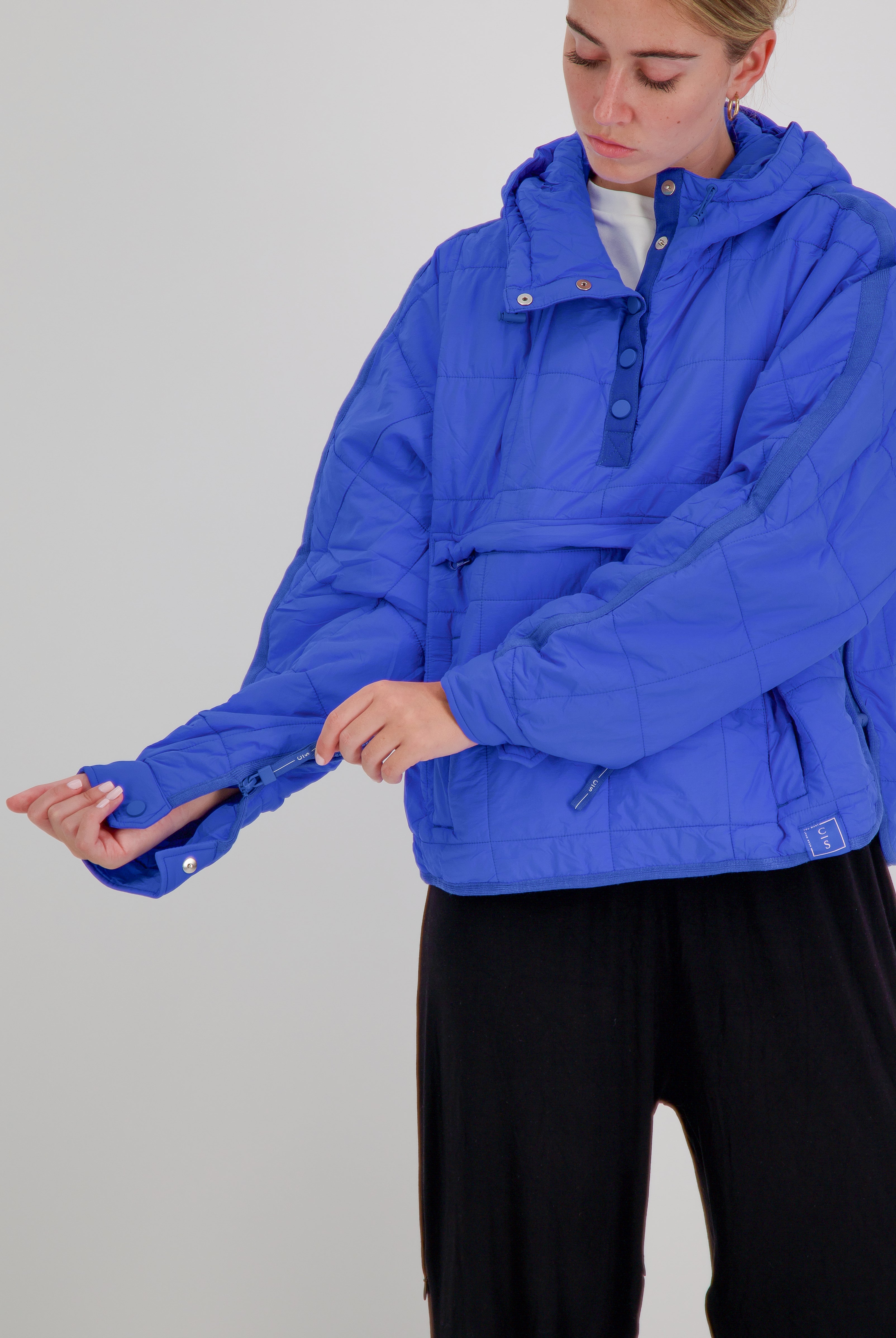 Elly Universal Adaptive Puffer Jacket for Wheelchair Users - Blue - Christina Stephens